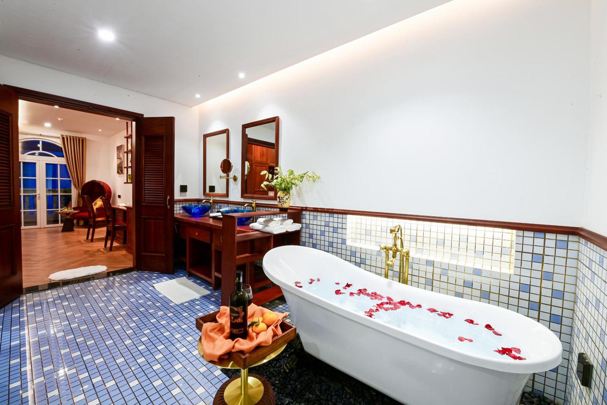 La Jolie Hotel Phu Quoc Bagian luar foto
